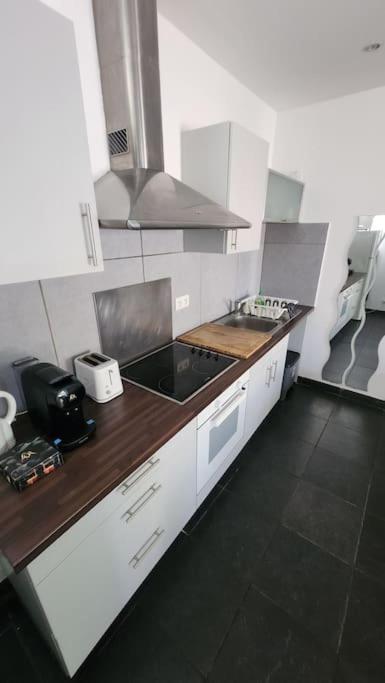 T3 Petit Confort - Proche Commodites - Parking Prive